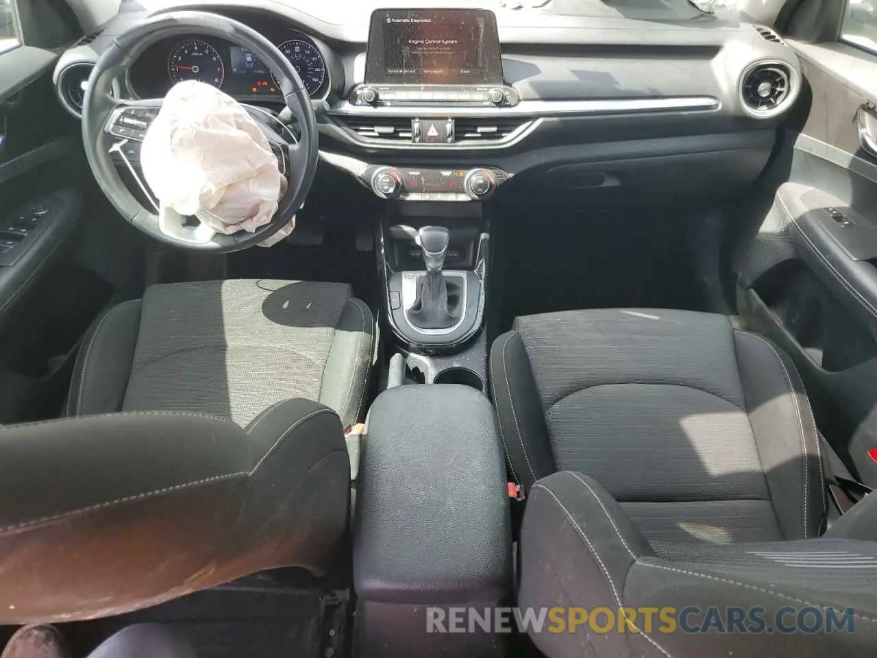 8 Photograph of a damaged car 3KPF34AD7KE022095 KIA FORTE 2019