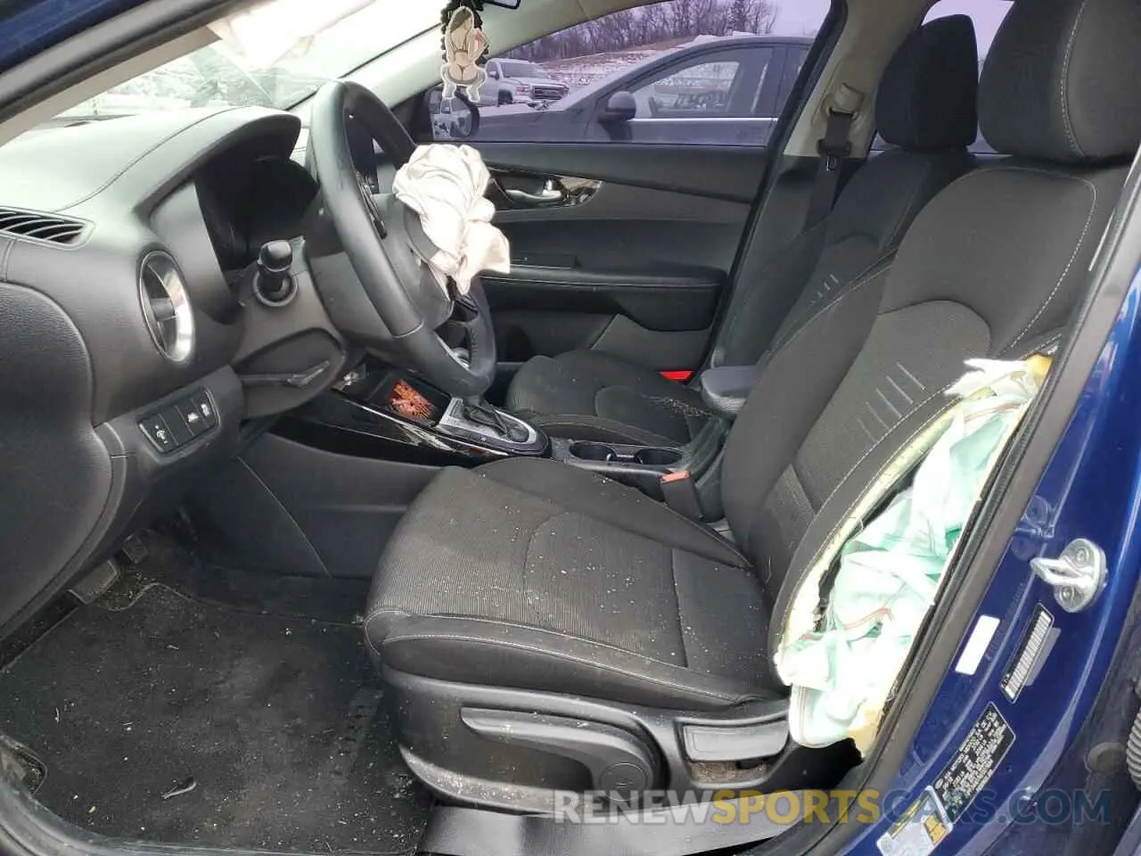 7 Photograph of a damaged car 3KPF34AD7KE027684 KIA FORTE 2019
