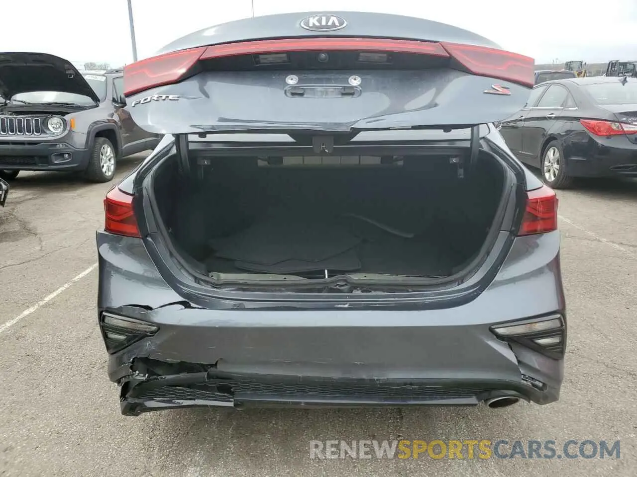6 Photograph of a damaged car 3KPF34AD7KE075556 KIA FORTE 2019