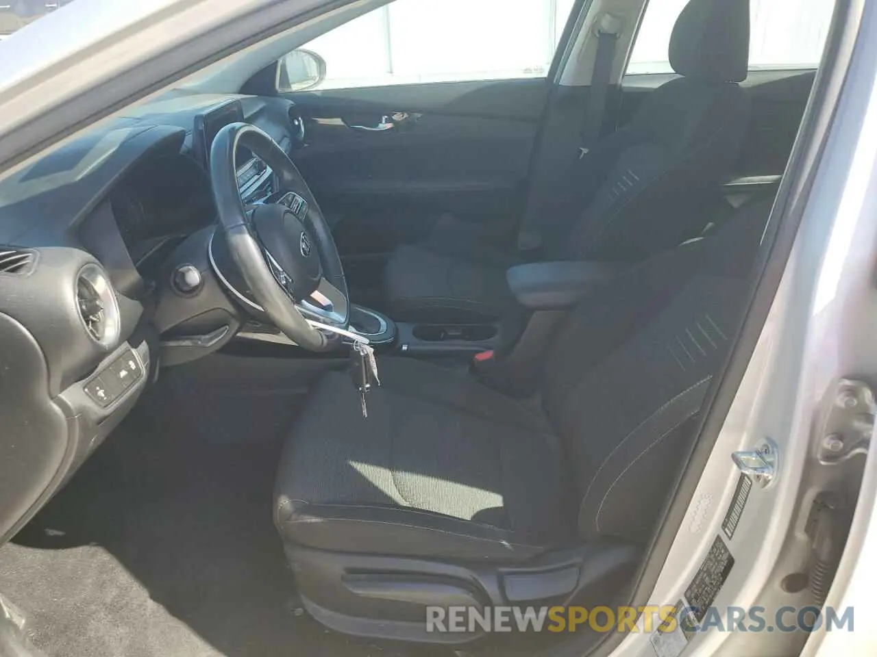 7 Photograph of a damaged car 3KPF34AD7KE116154 KIA FORTE 2019