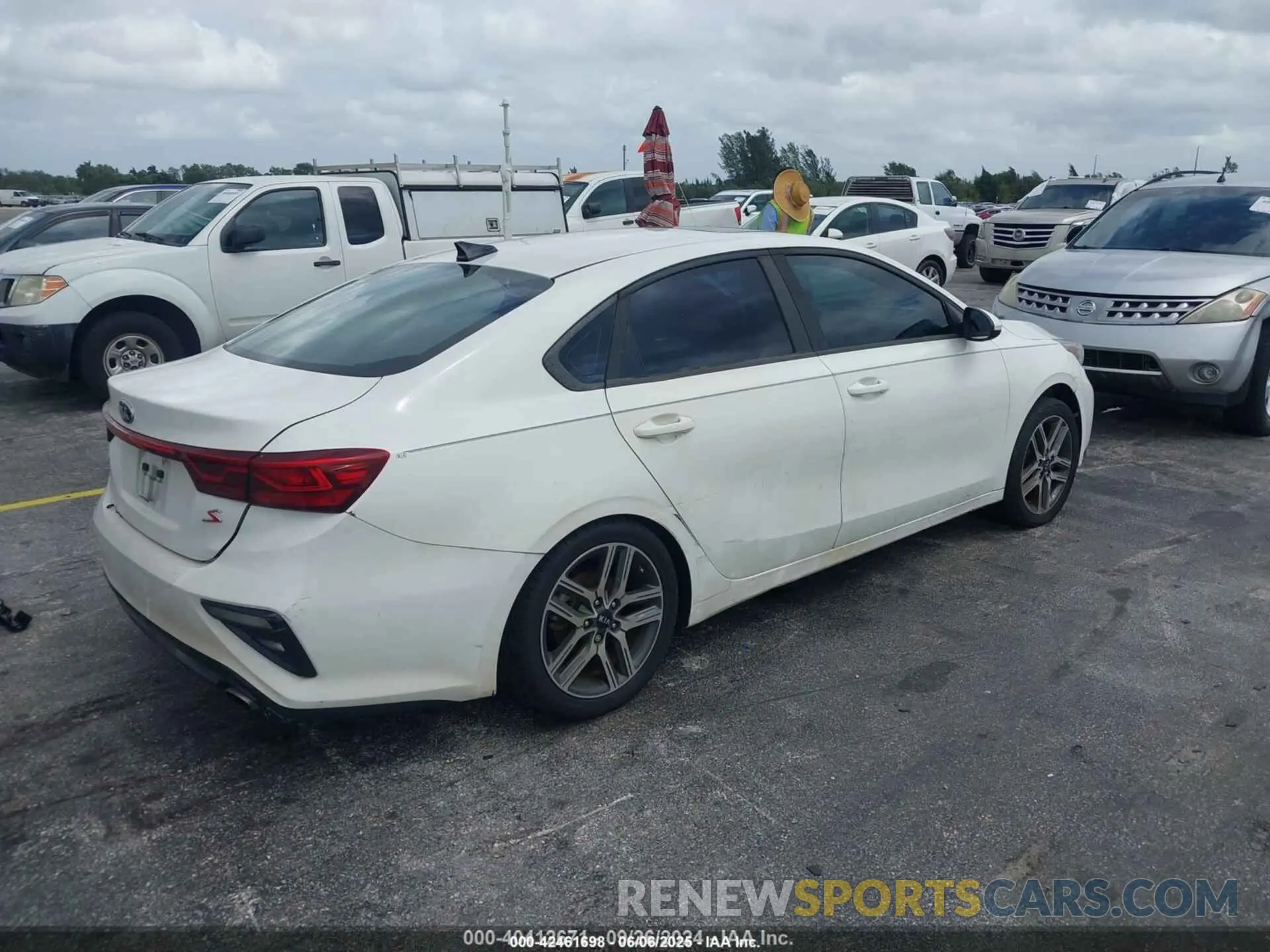 4 Photograph of a damaged car 3KPF34AD8KE021022 KIA FORTE 2019