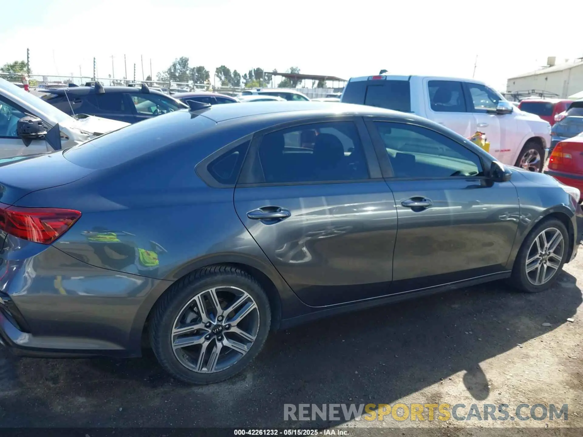 13 Photograph of a damaged car 3KPF34AD8KE024325 KIA FORTE 2019