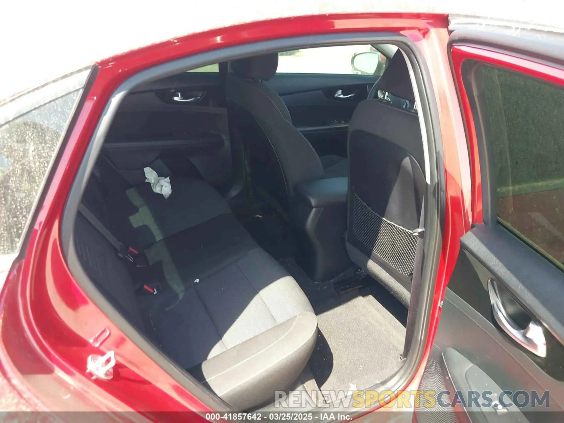 8 Photograph of a damaged car 3KPF34AD8KE028617 KIA FORTE 2019