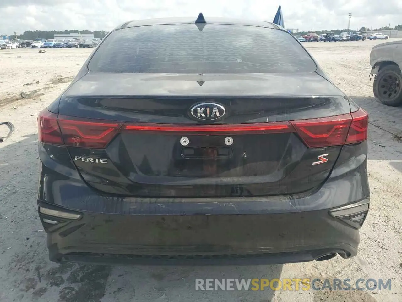 6 Photograph of a damaged car 3KPF34AD8KE028777 KIA FORTE 2019