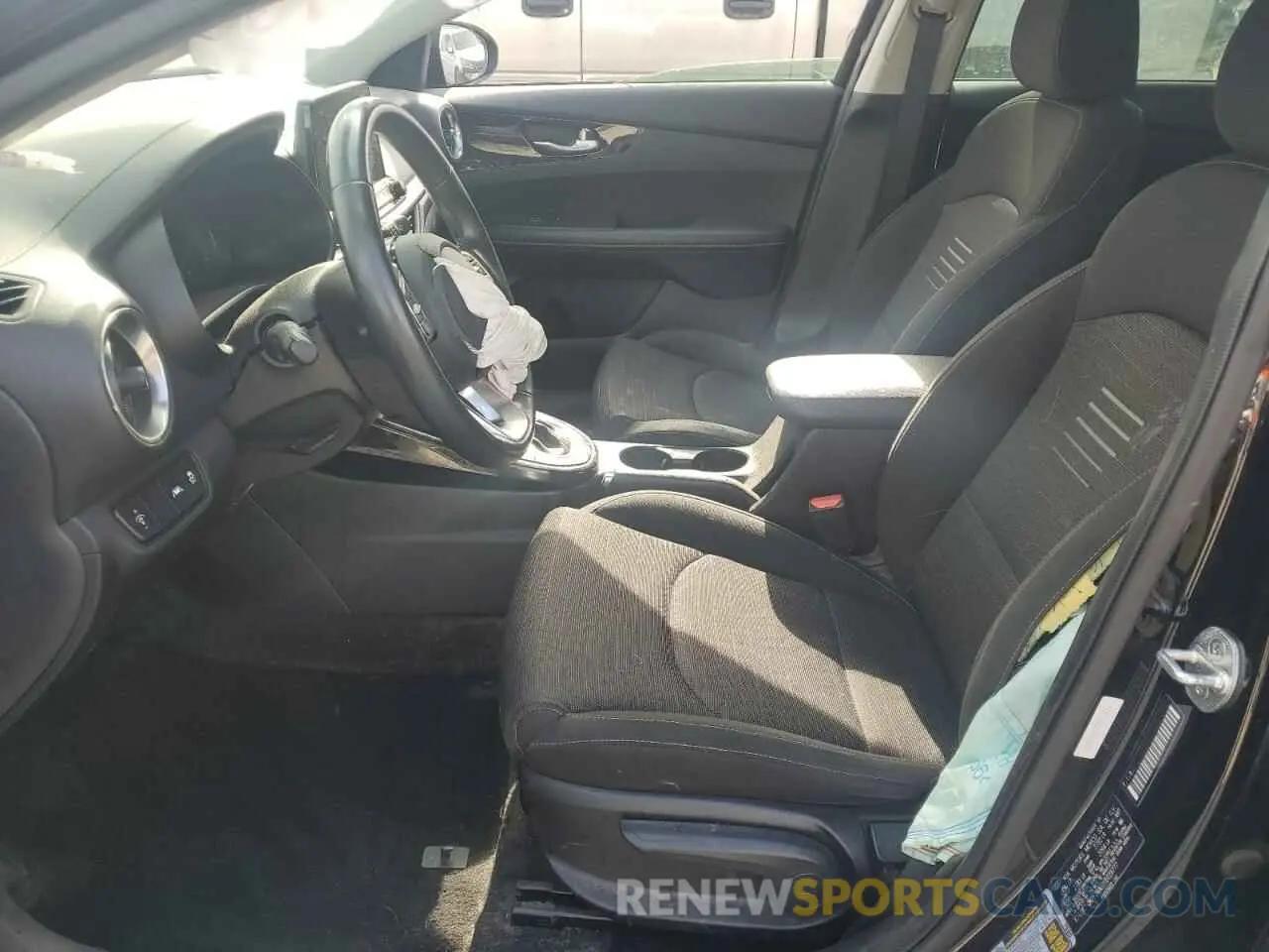 7 Photograph of a damaged car 3KPF34AD8KE028777 KIA FORTE 2019