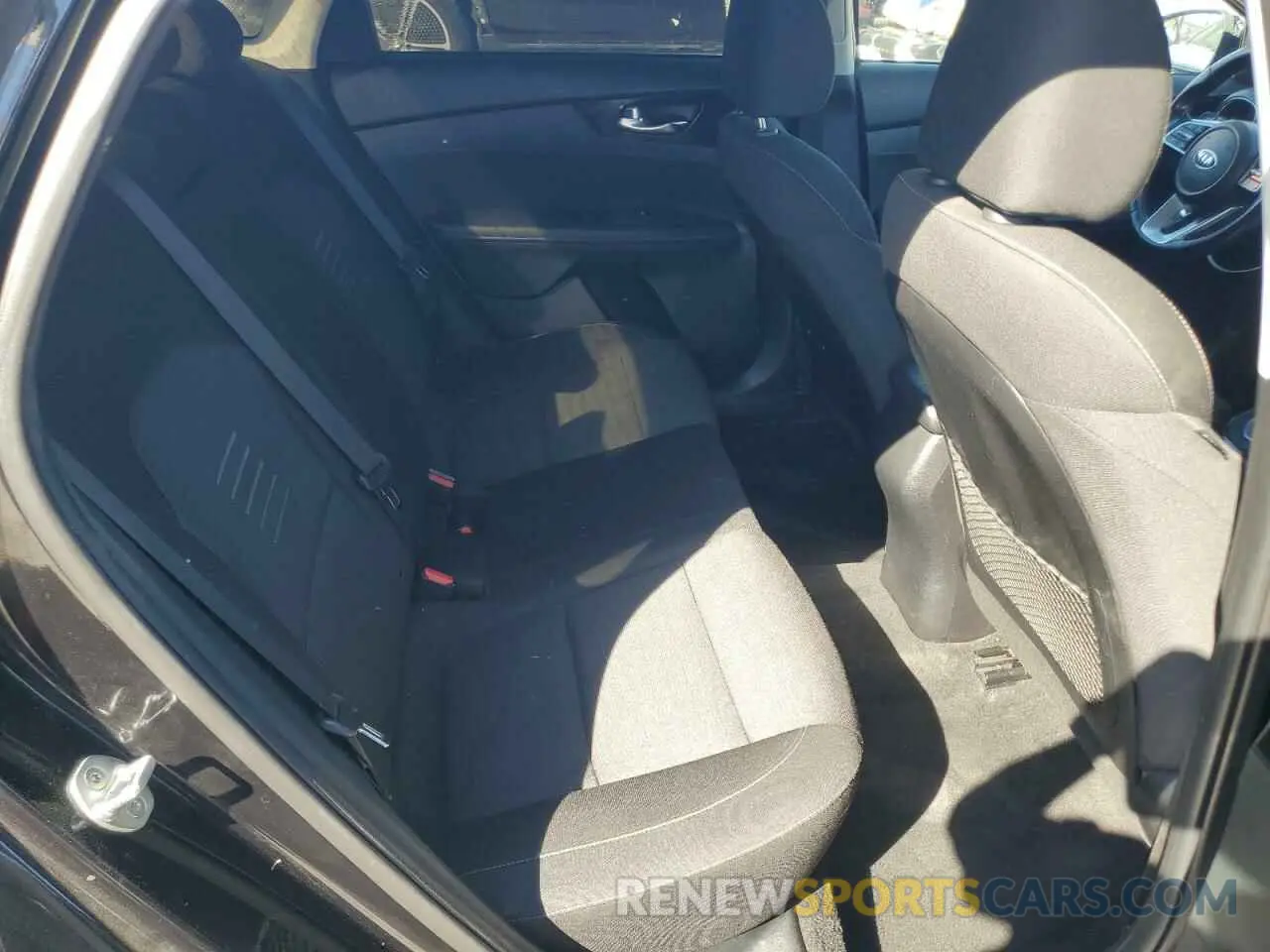 10 Photograph of a damaged car 3KPF34AD8KE039021 KIA FORTE 2019
