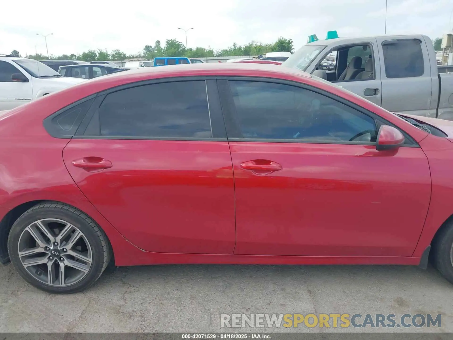 12 Photograph of a damaged car 3KPF34AD8KE042257 KIA FORTE 2019