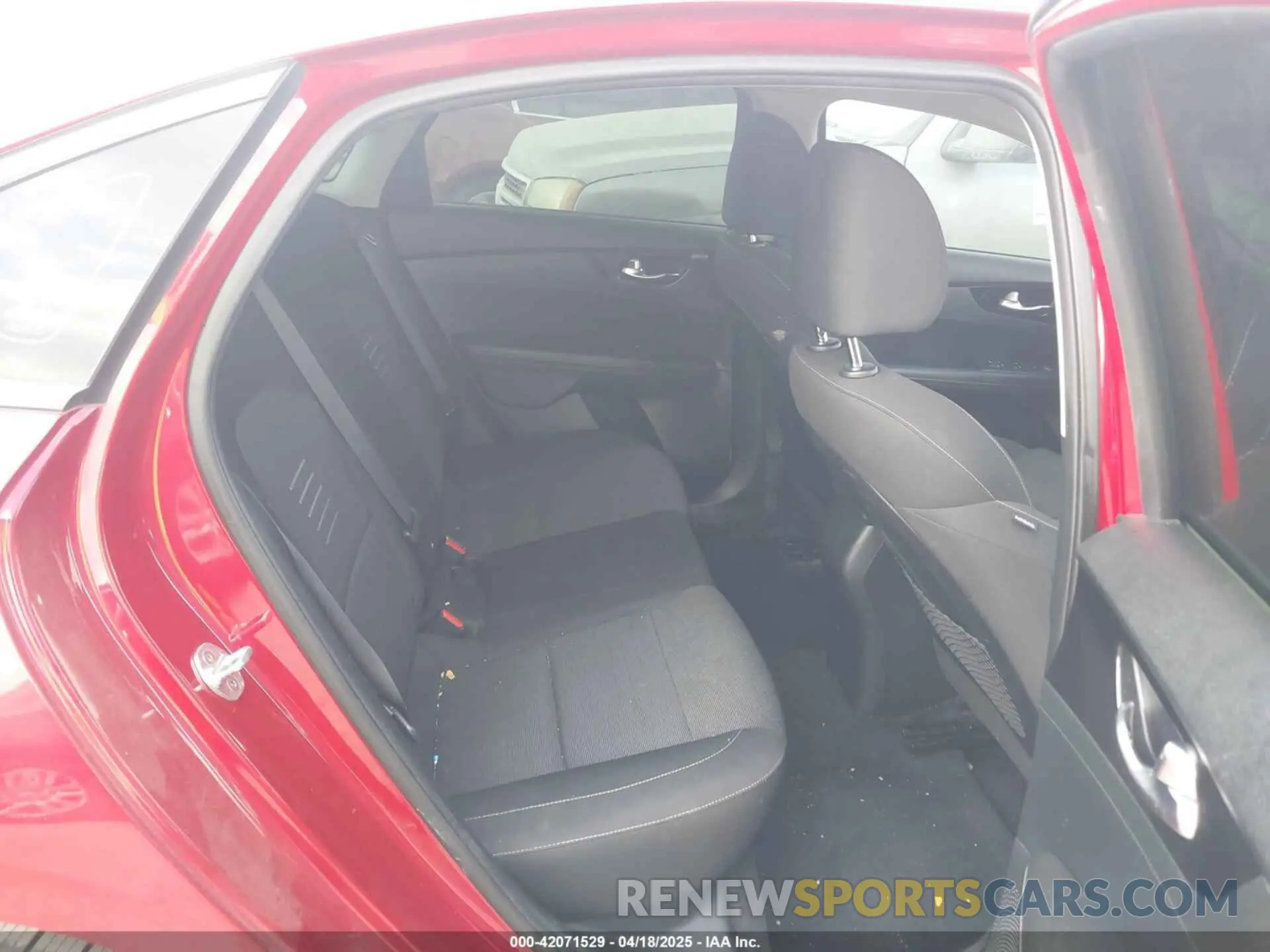 8 Photograph of a damaged car 3KPF34AD8KE042257 KIA FORTE 2019