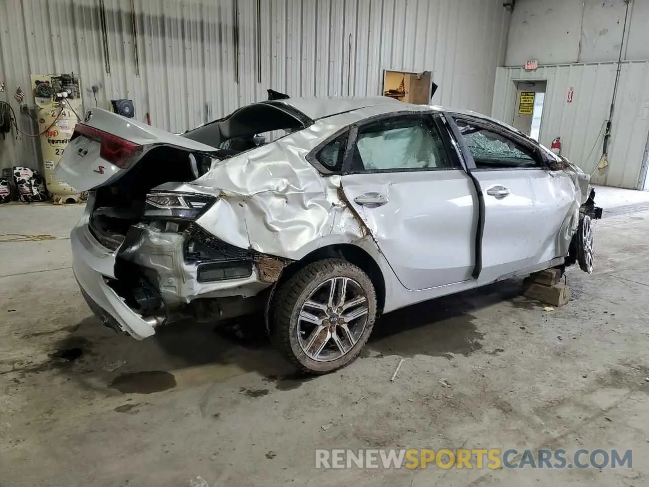 3 Photograph of a damaged car 3KPF34AD8KE063903 KIA FORTE 2019