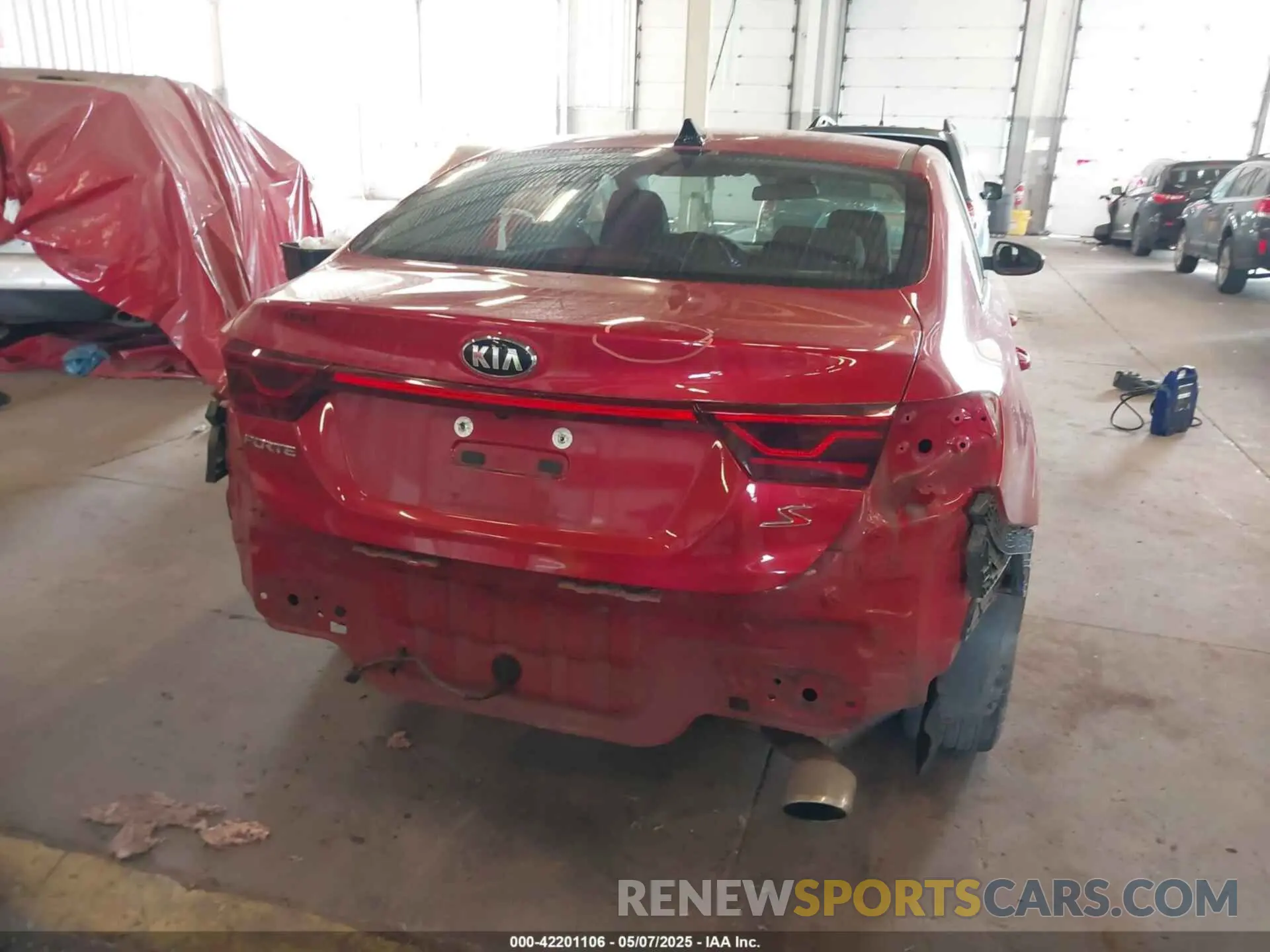 17 Photograph of a damaged car 3KPF34AD9KE013656 KIA FORTE 2019