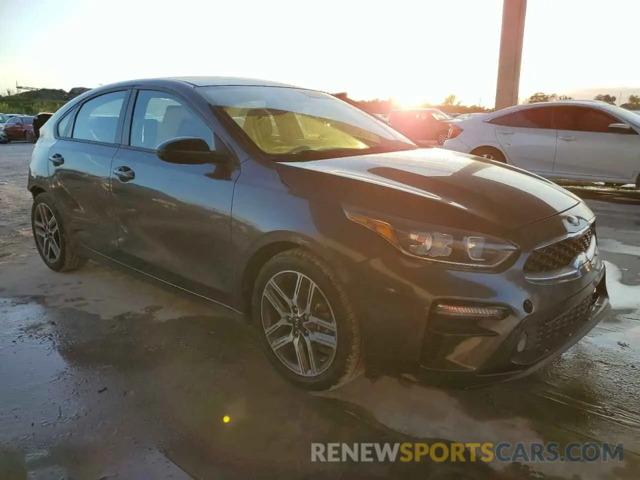 4 Photograph of a damaged car 3KPF34AD9KE017089 KIA FORTE 2019