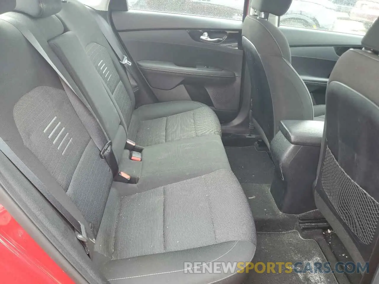 10 Photograph of a damaged car 3KPF34AD9KE018100 KIA FORTE 2019
