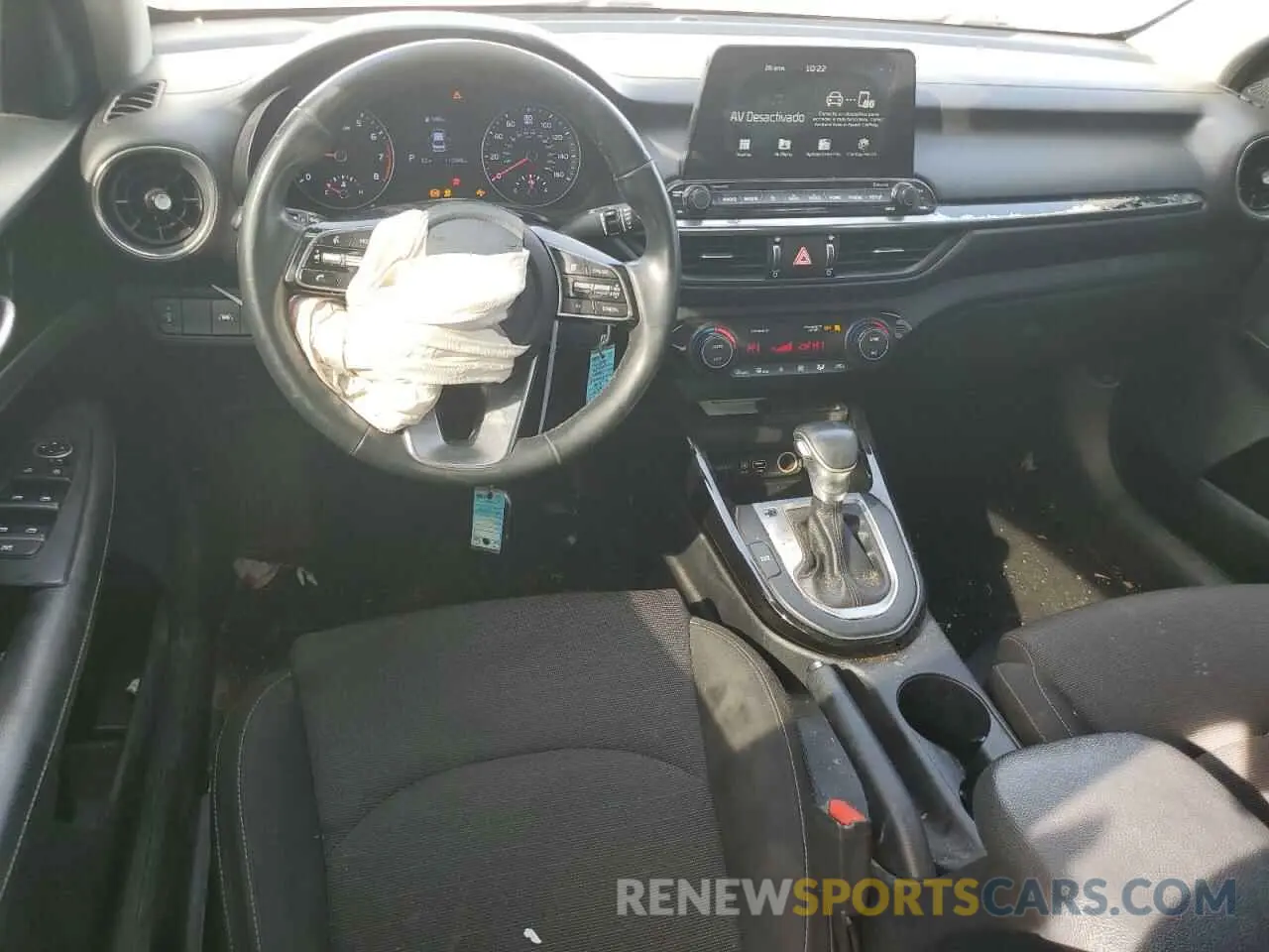 8 Photograph of a damaged car 3KPF34AD9KE023751 KIA FORTE 2019