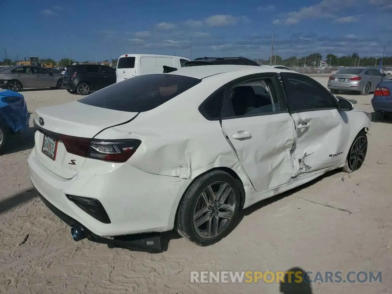 3 Photograph of a damaged car 3KPF34AD9KE119895 KIA FORTE 2019