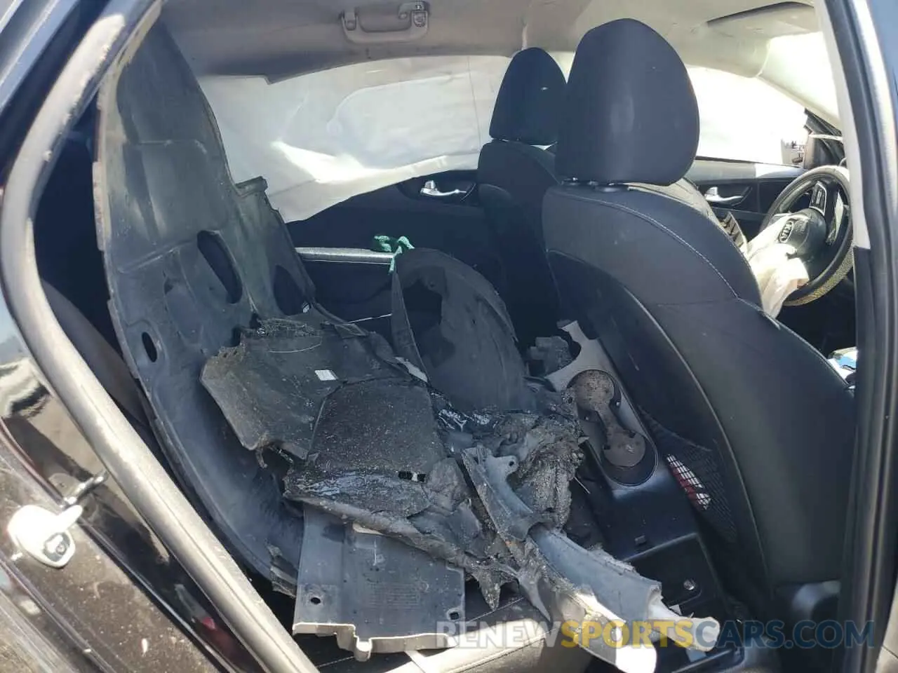 10 Photograph of a damaged car 3KPF34ADXKE012578 KIA FORTE 2019