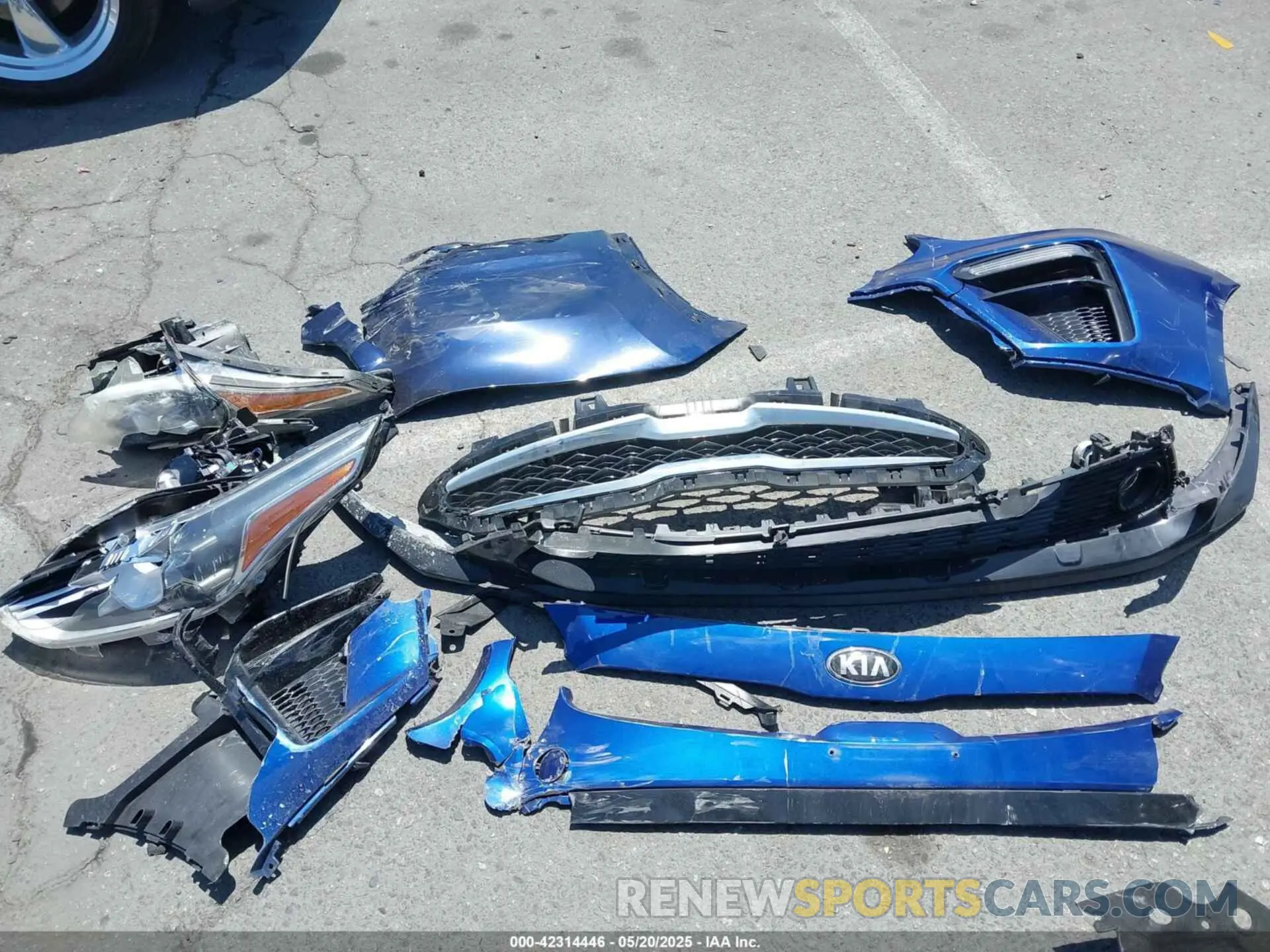 12 Photograph of a damaged car 3KPF34ADXKE068777 KIA FORTE 2019