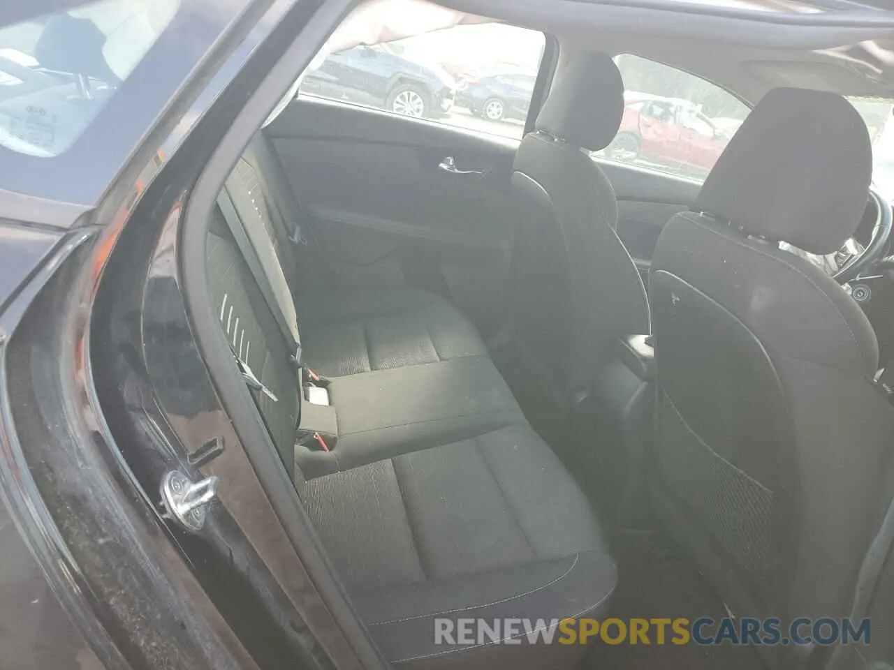 11 Photograph of a damaged car 3KPF34ADXKE134115 KIA FORTE 2019