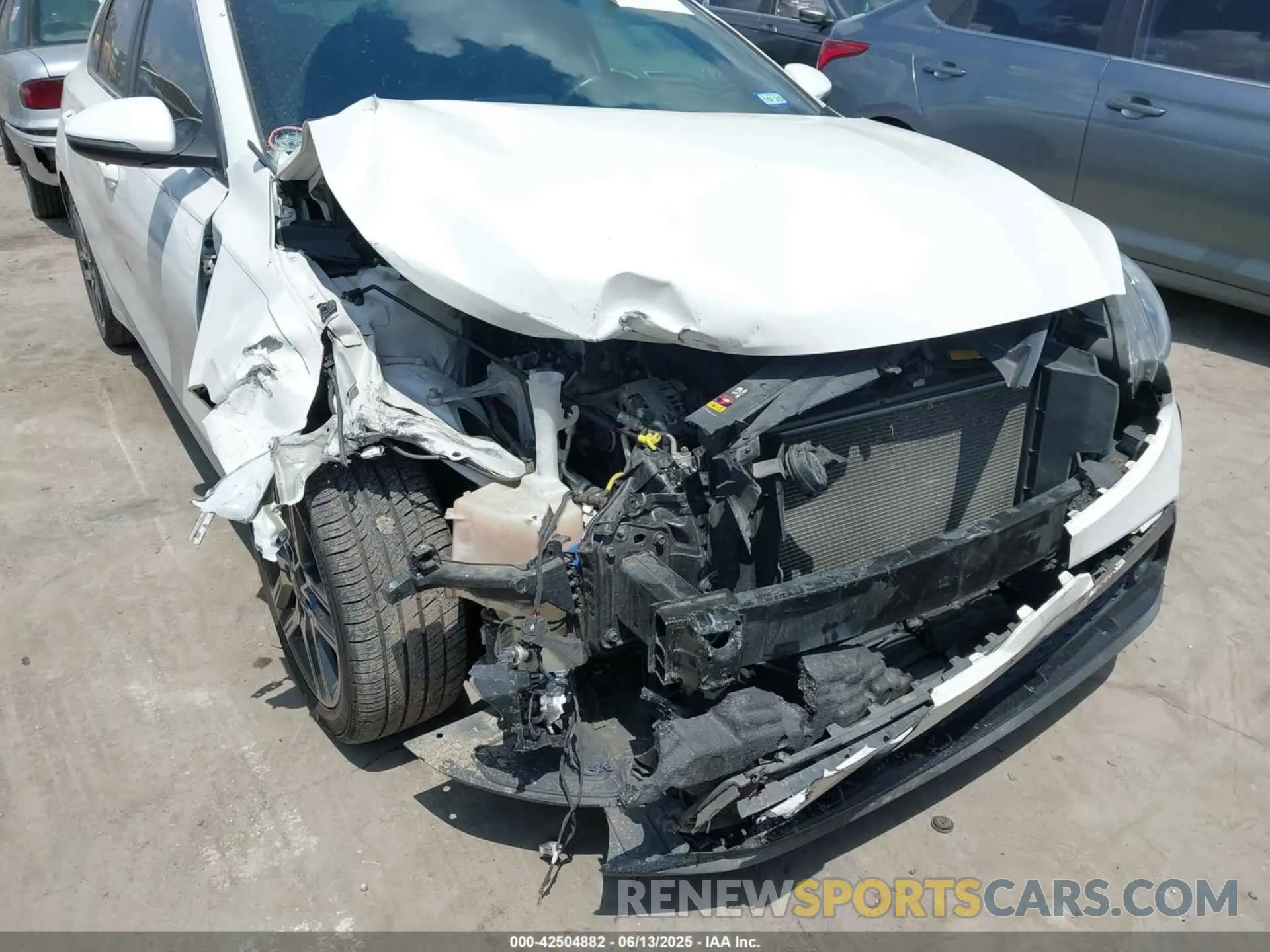 6 Photograph of a damaged car 3KPF54AD0KE021266 KIA FORTE 2019