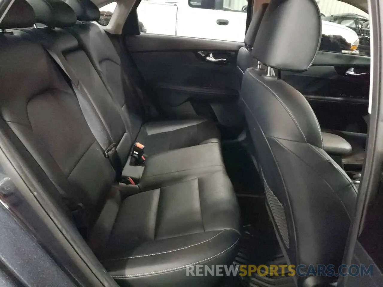 10 Photograph of a damaged car 3KPF54AD3KE021455 KIA FORTE 2019