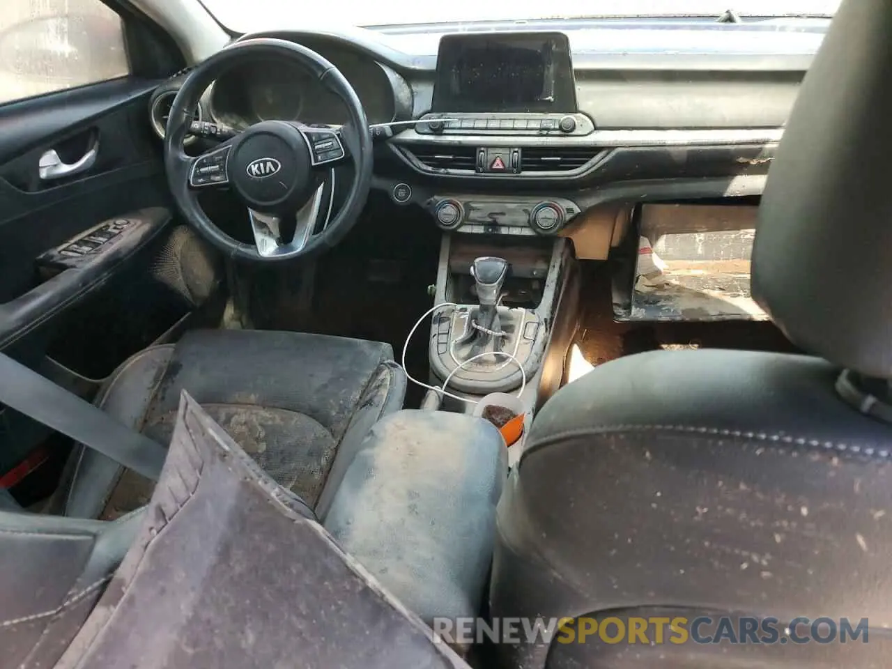 8 Photograph of a damaged car 3KPF54AD3KE070316 KIA FORTE 2019