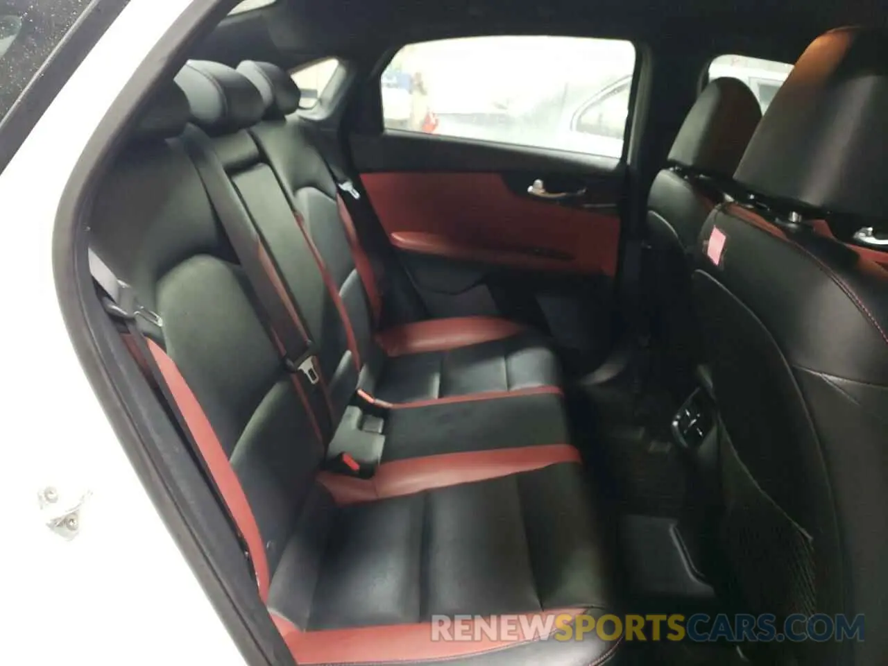 10 Photograph of a damaged car 3KPF54AD4KE035235 KIA FORTE 2019