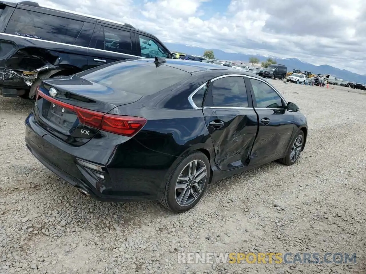 3 Photograph of a damaged car 3KPF54AD4KE036112 KIA FORTE 2019