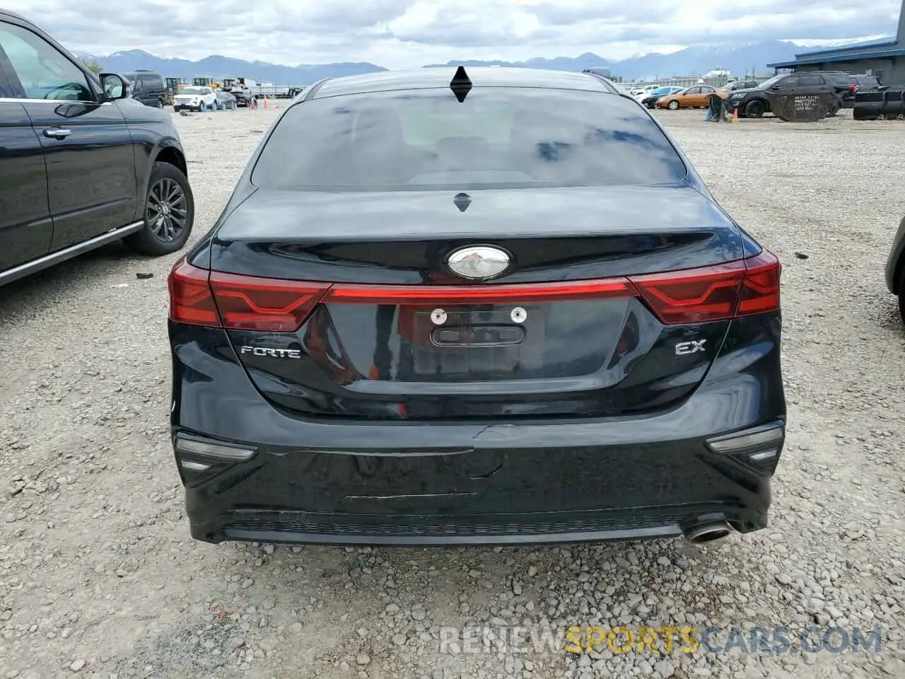 6 Photograph of a damaged car 3KPF54AD4KE036112 KIA FORTE 2019