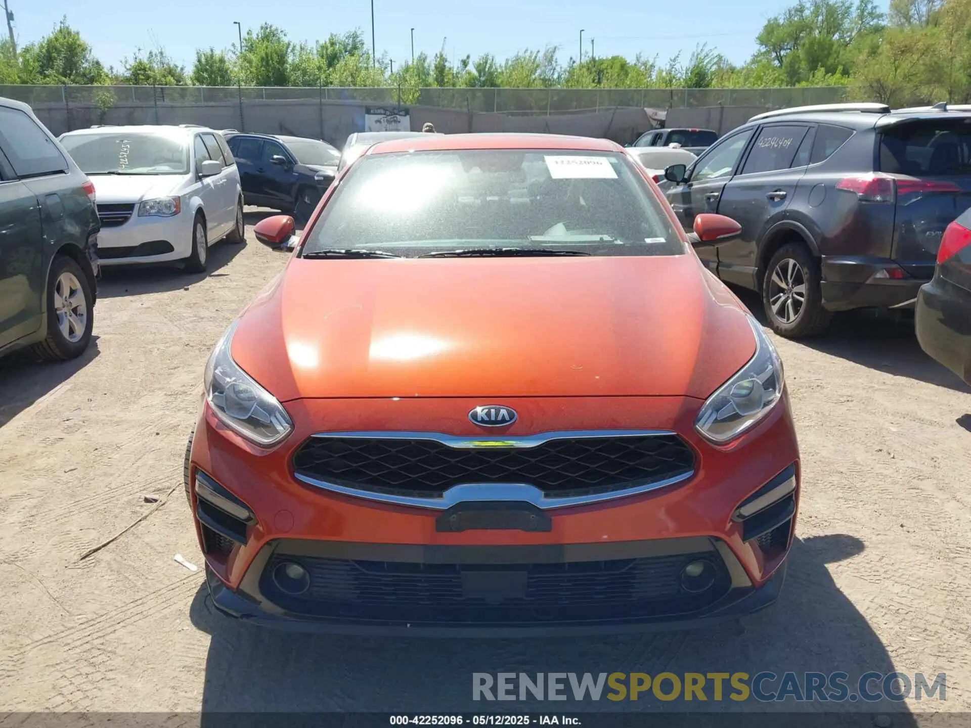 12 Photograph of a damaged car 3KPF54AD4KE068588 KIA FORTE 2019