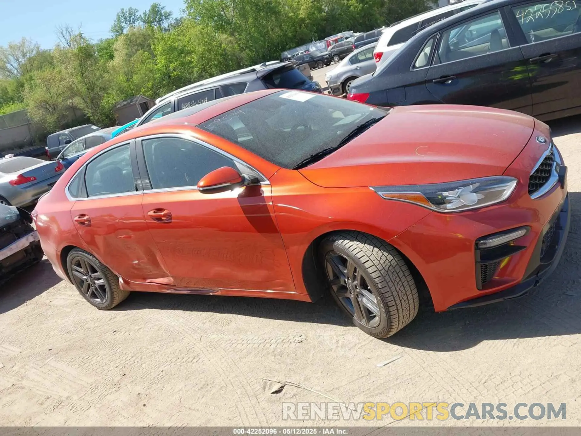 13 Photograph of a damaged car 3KPF54AD4KE068588 KIA FORTE 2019