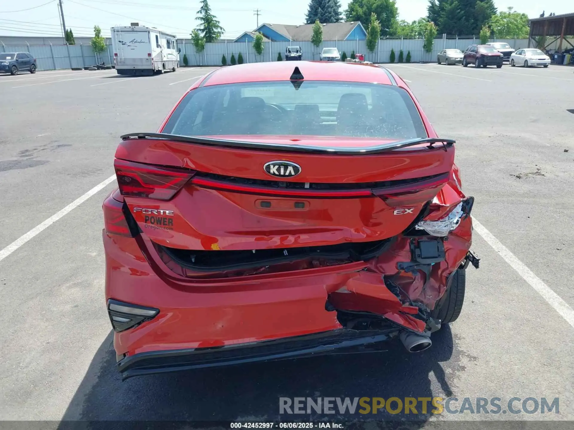 17 Photograph of a damaged car 3KPF54AD4KE086654 KIA FORTE 2019