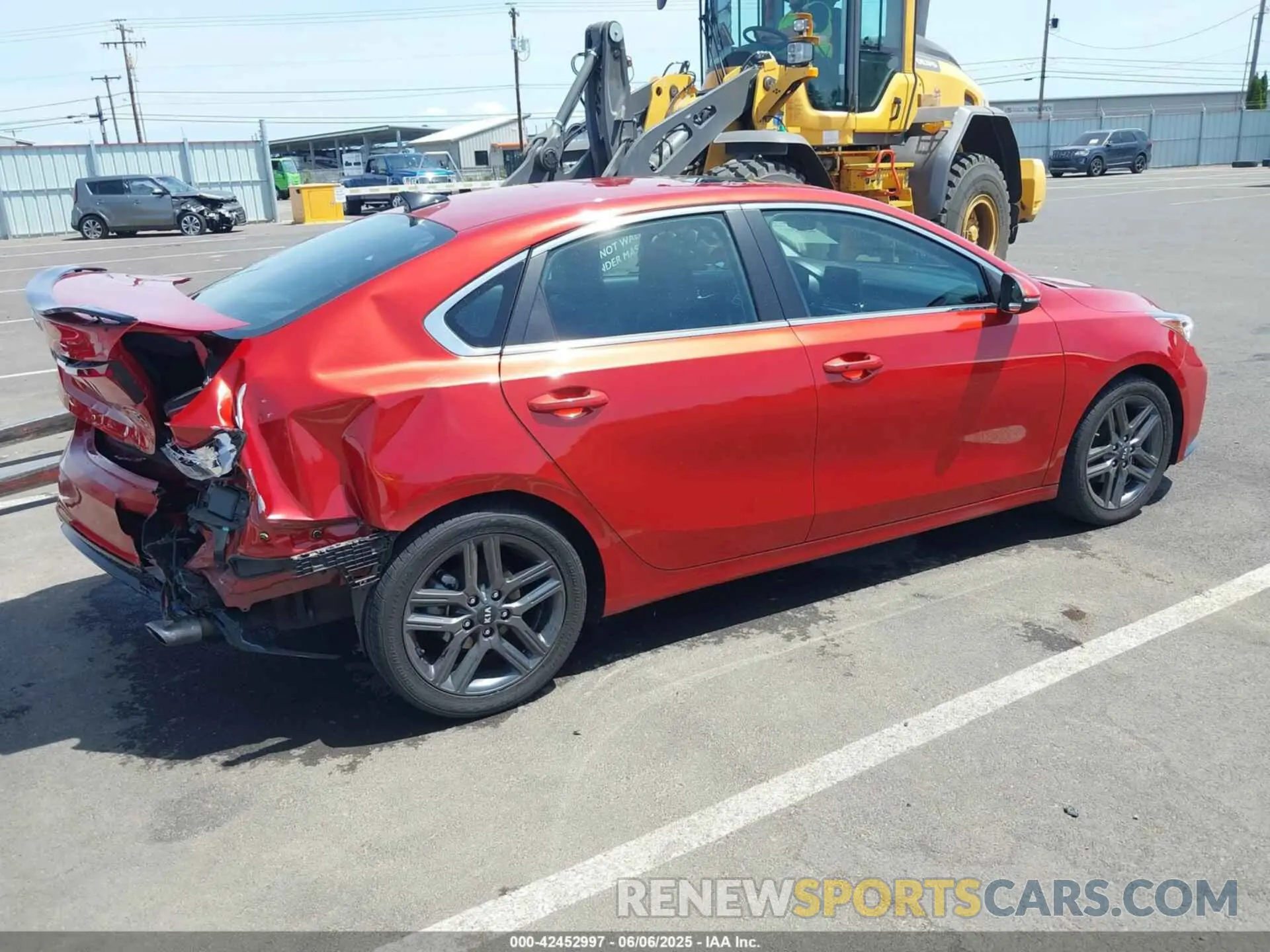 4 Photograph of a damaged car 3KPF54AD4KE086654 KIA FORTE 2019