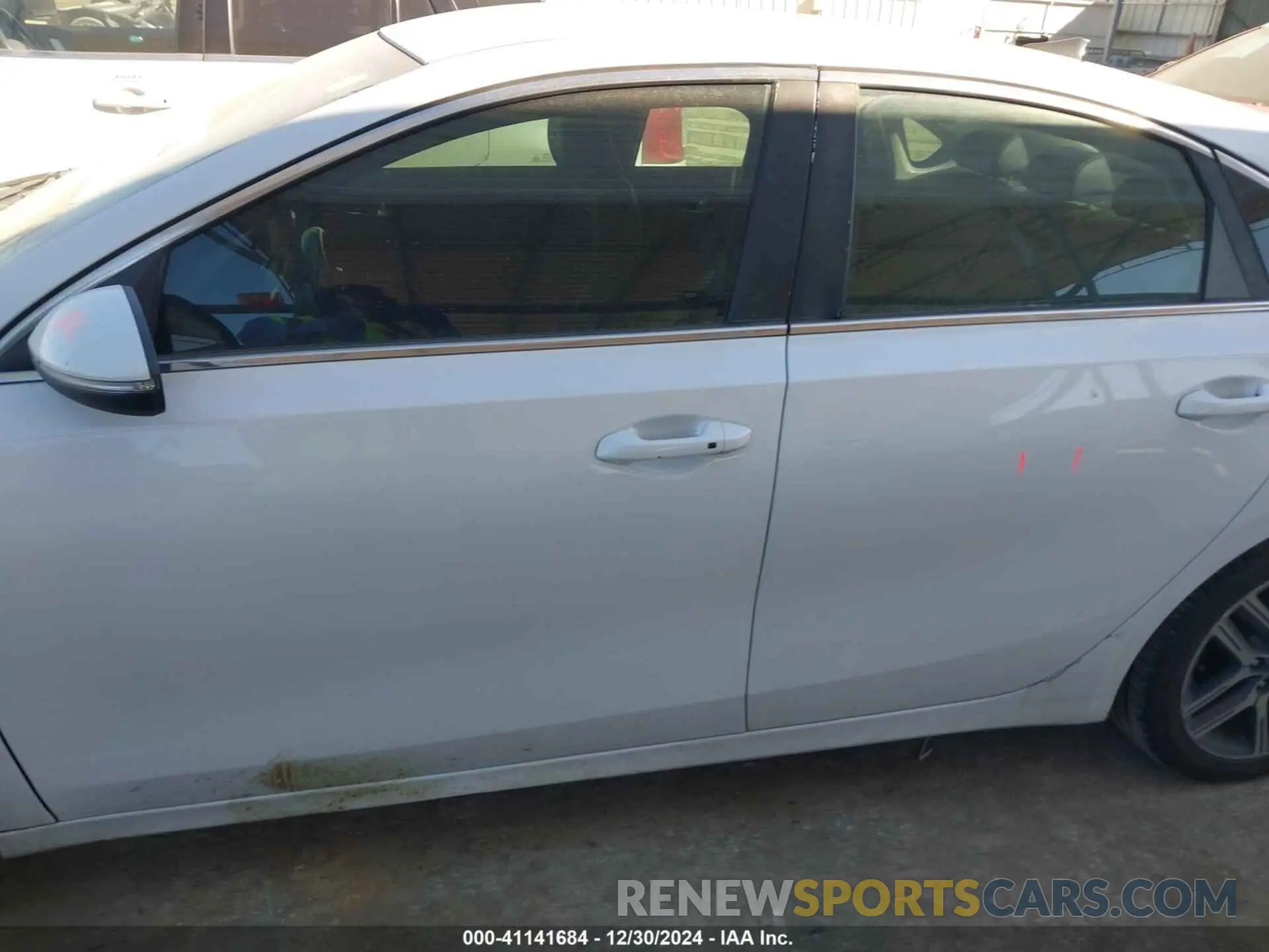 15 Photograph of a damaged car 3KPF54AD5KE034031 KIA FORTE 2019