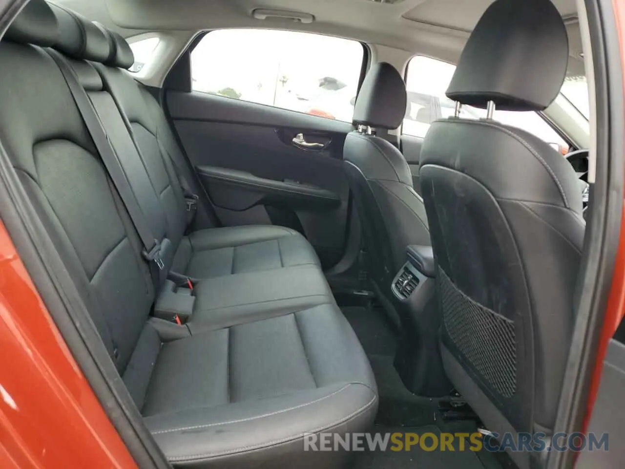 10 Photograph of a damaged car 3KPF54AD5KE070432 KIA FORTE 2019