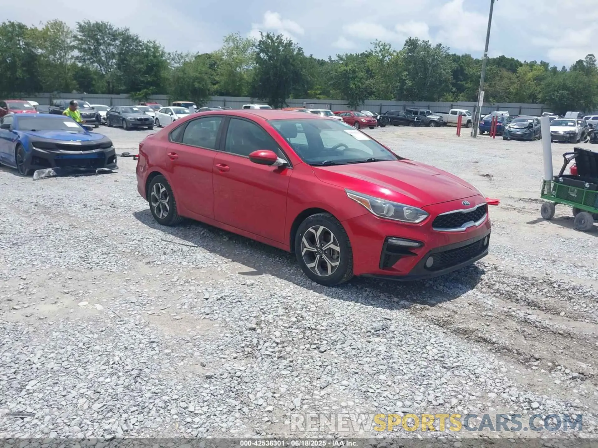 1 Photograph of a damaged car 3KPF24AD0LE142566 KIA FORTE 2020