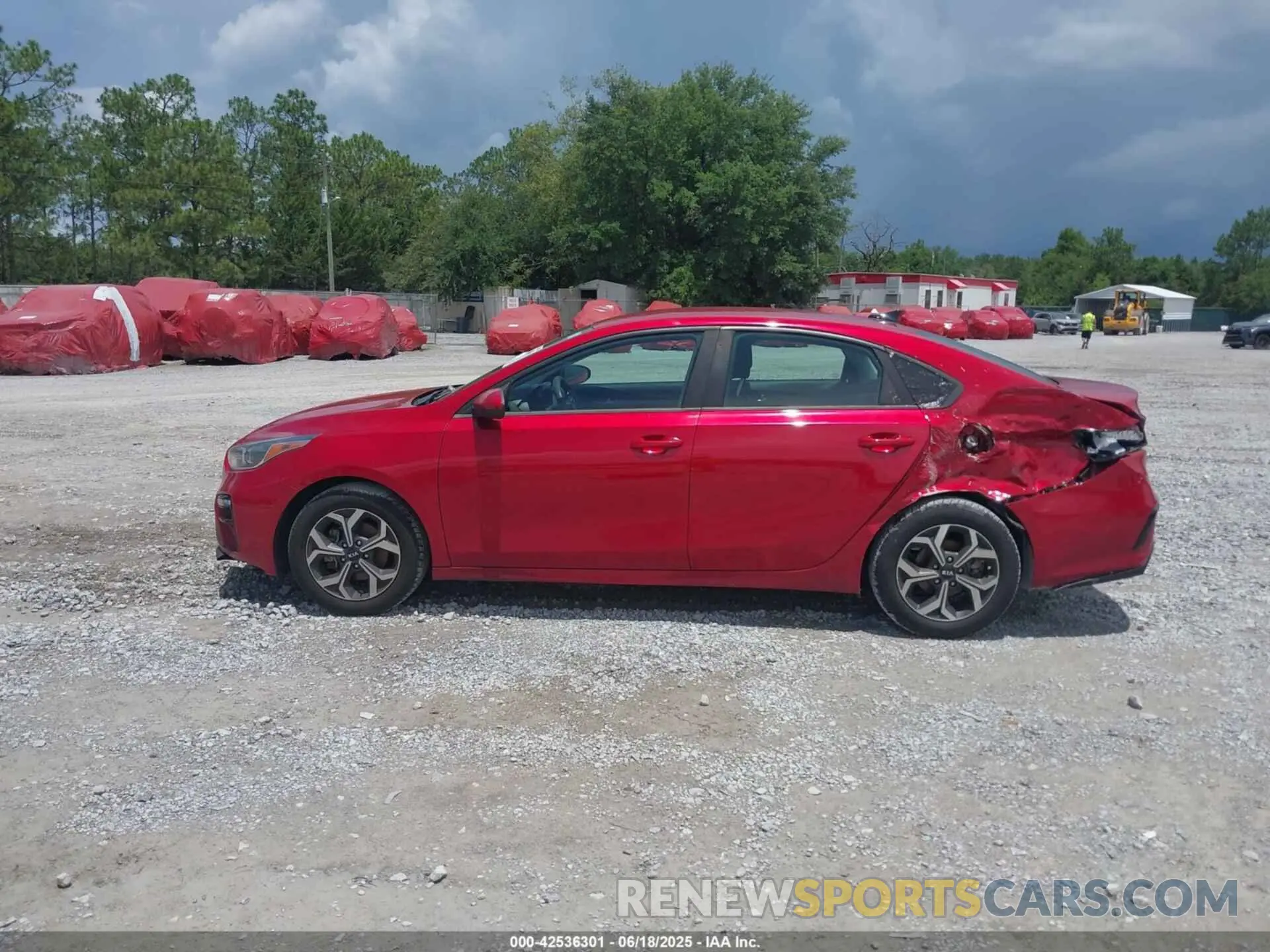 14 Photograph of a damaged car 3KPF24AD0LE142566 KIA FORTE 2020