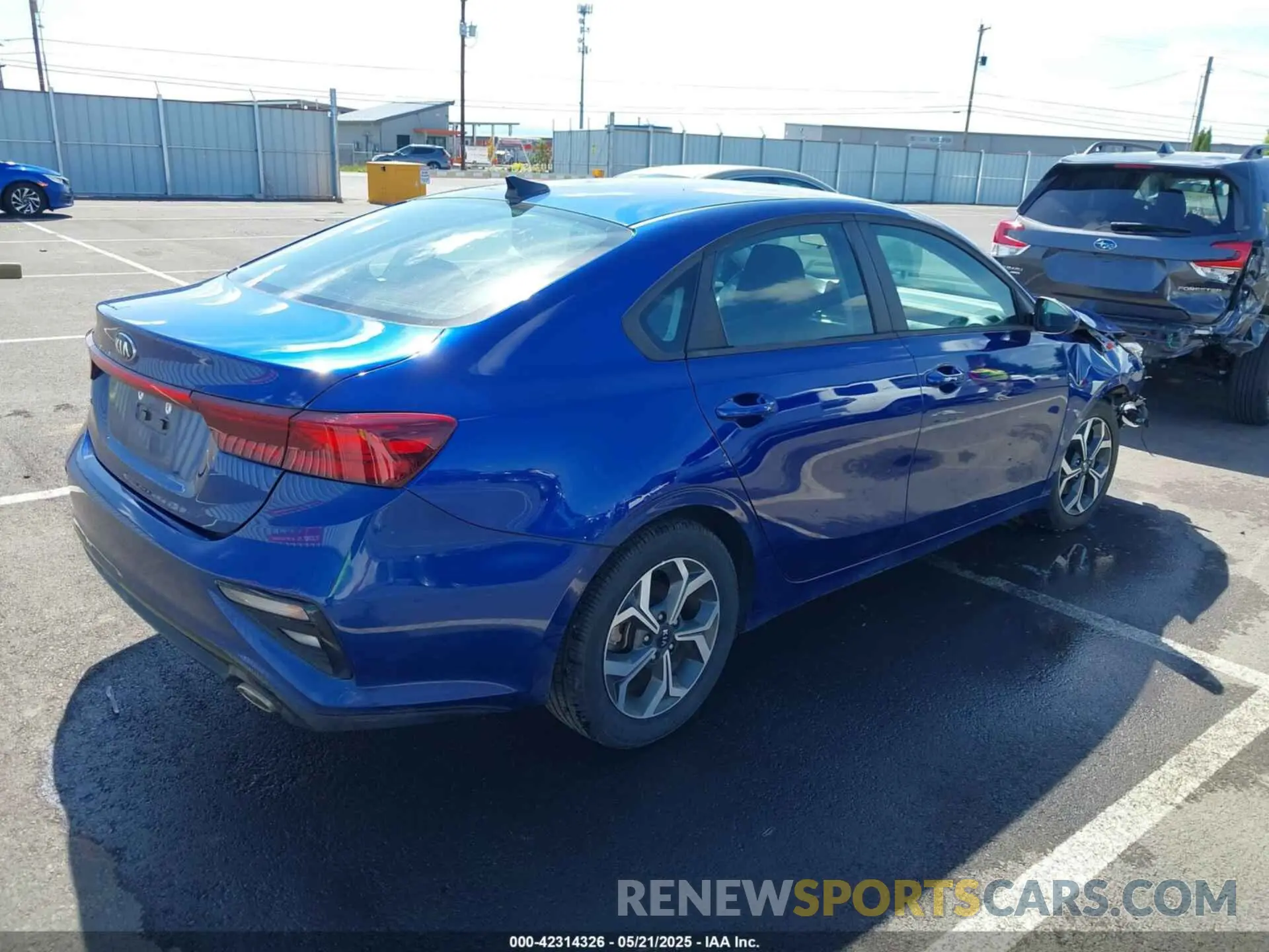 4 Photograph of a damaged car 3KPF24AD0LE150697 KIA FORTE 2020