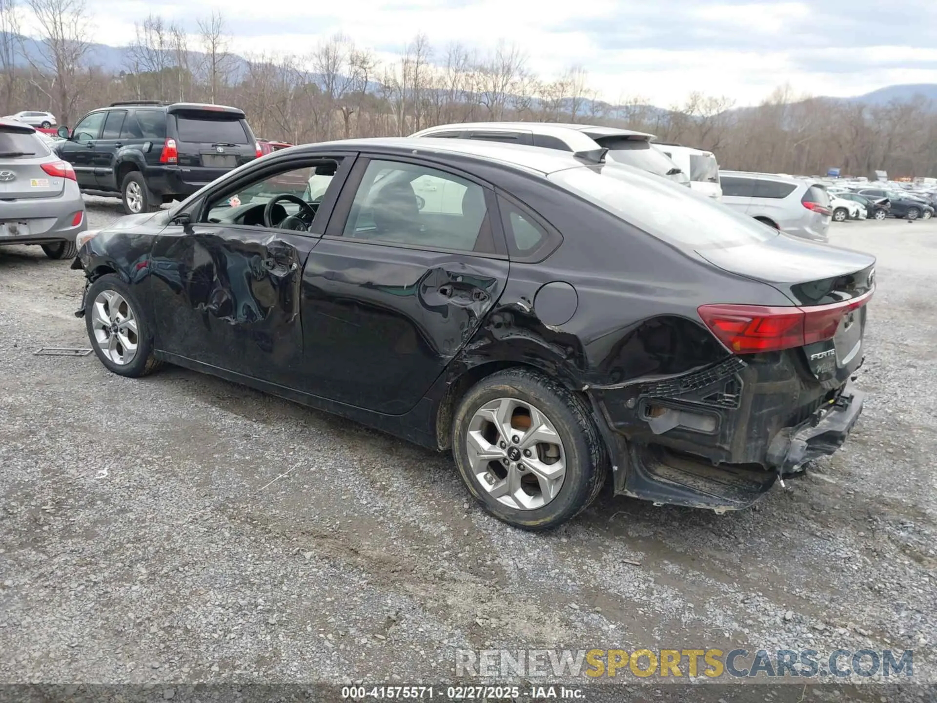 3 Photograph of a damaged car 3KPF24AD0LE154507 KIA FORTE 2020