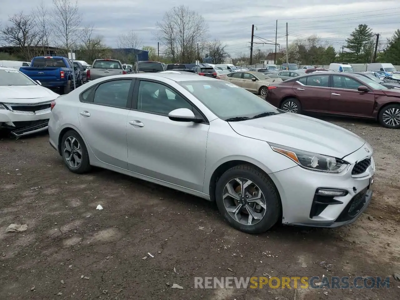 4 Photograph of a damaged car 3KPF24AD0LE187085 KIA FORTE 2020