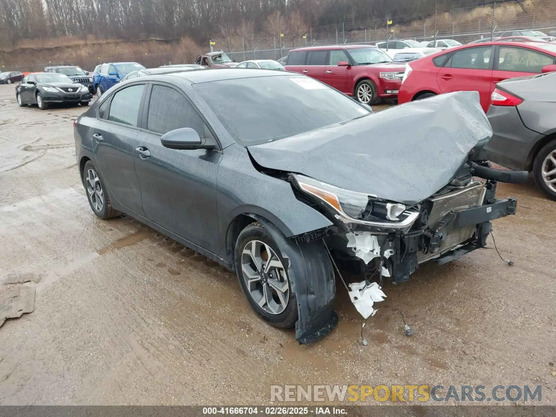 1 Photograph of a damaged car 3KPF24AD0LE197566 KIA FORTE 2020