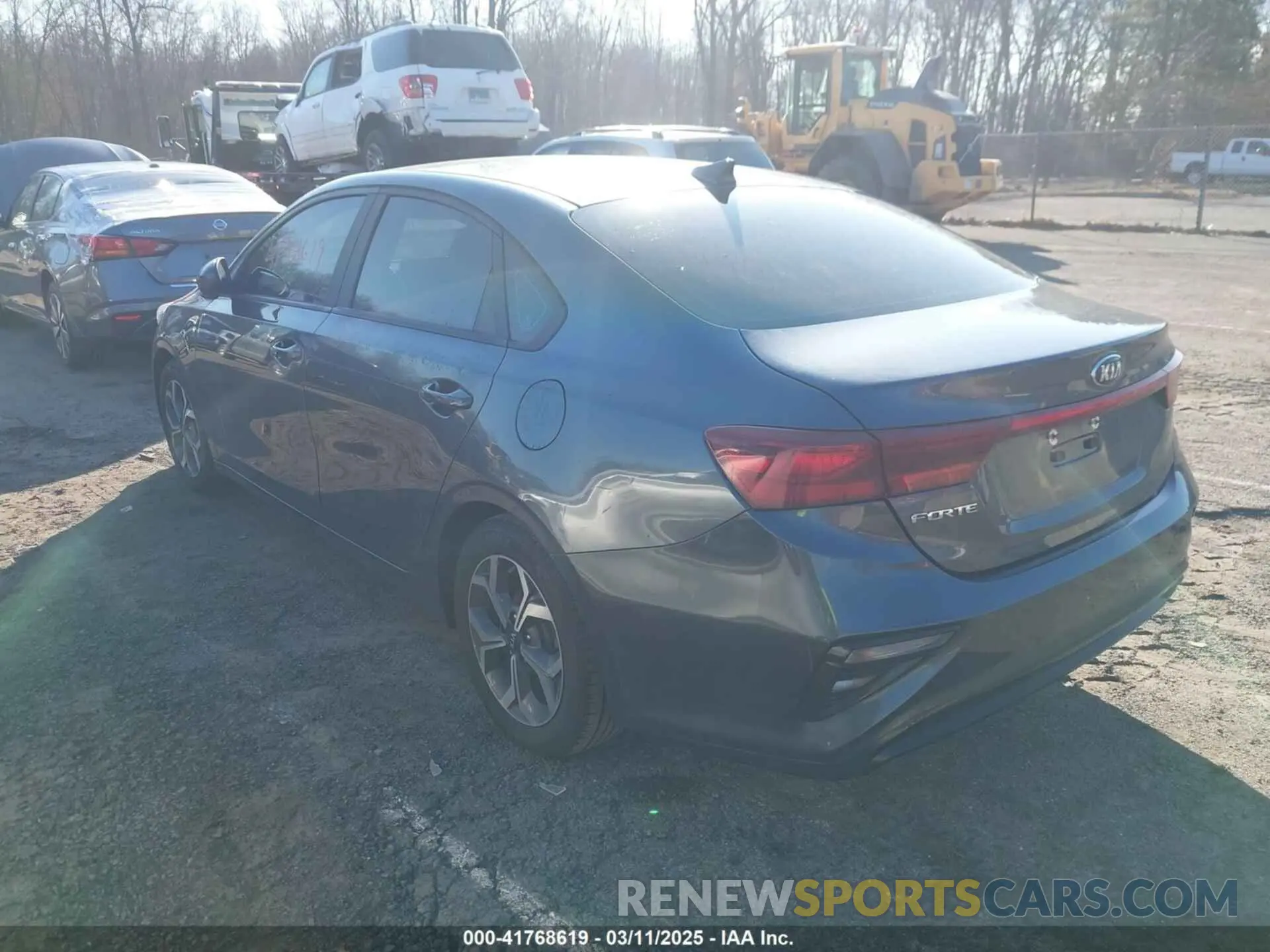 3 Photograph of a damaged car 3KPF24AD0LE205892 KIA FORTE 2020