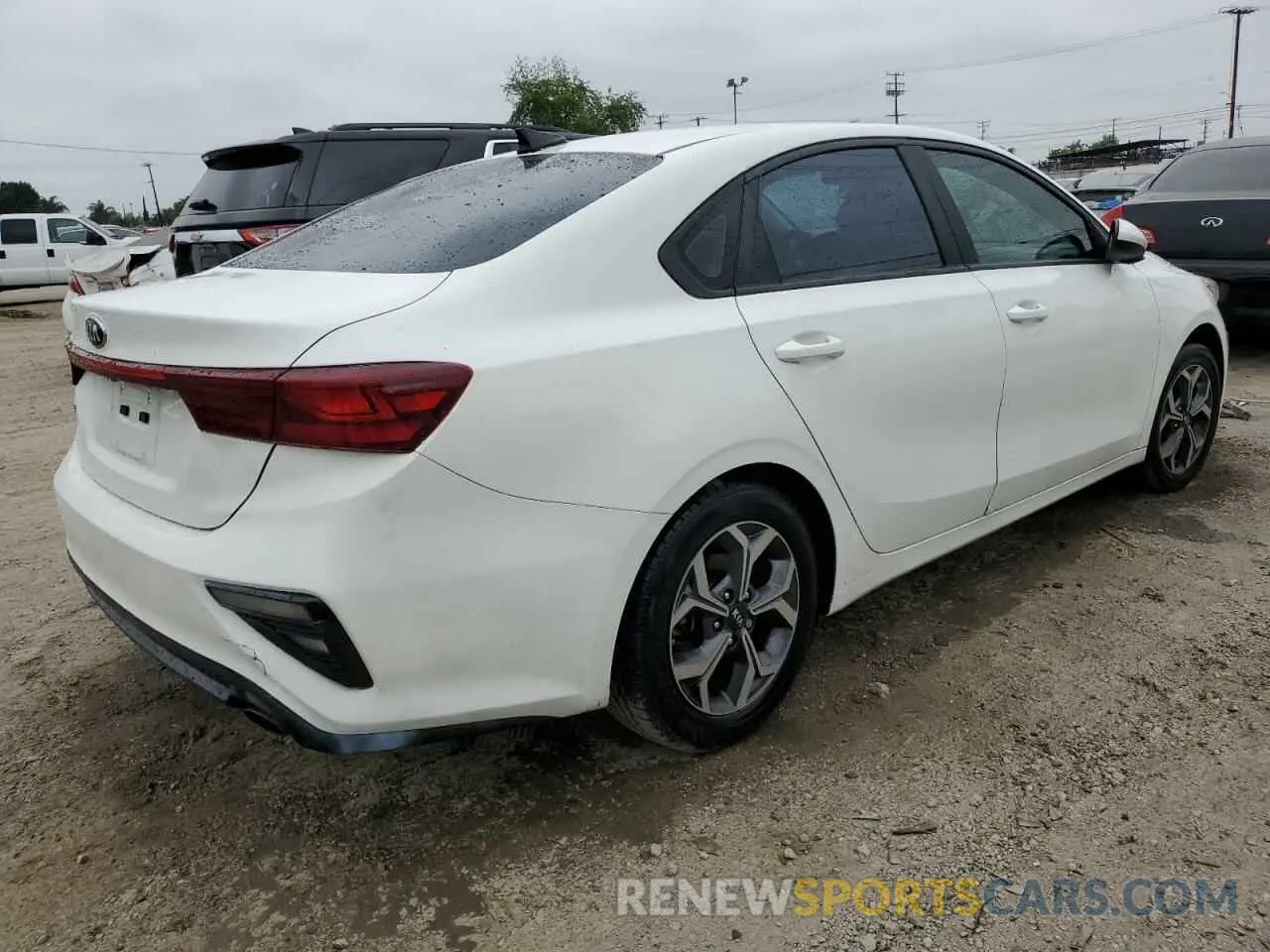 3 Photograph of a damaged car 3KPF24AD0LE206668 KIA FORTE 2020