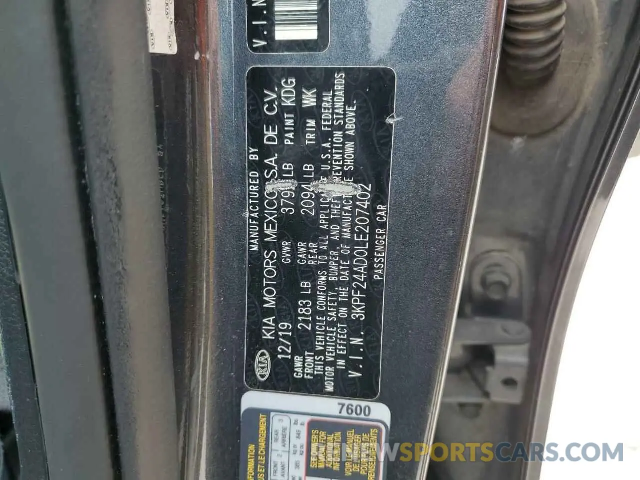 15 Photograph of a damaged car 3KPF24AD0LE207402 KIA FORTE 2020