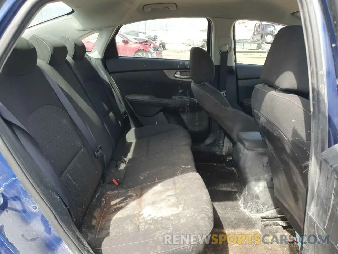 10 Photograph of a damaged car 3KPF24AD0LE209246 KIA FORTE 2020