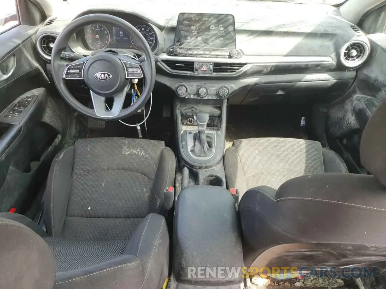 8 Photograph of a damaged car 3KPF24AD0LE209246 KIA FORTE 2020