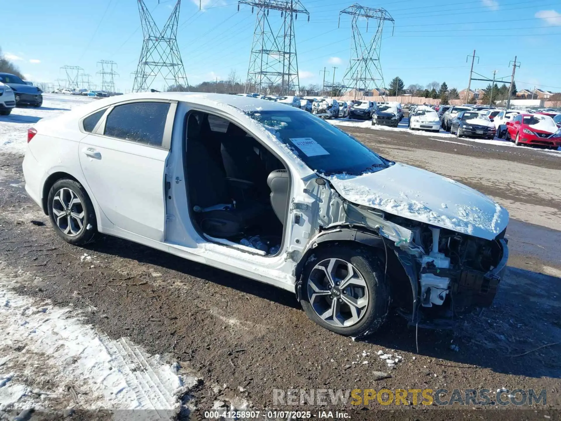 1 Photograph of a damaged car 3KPF24AD0LE224846 KIA FORTE 2020