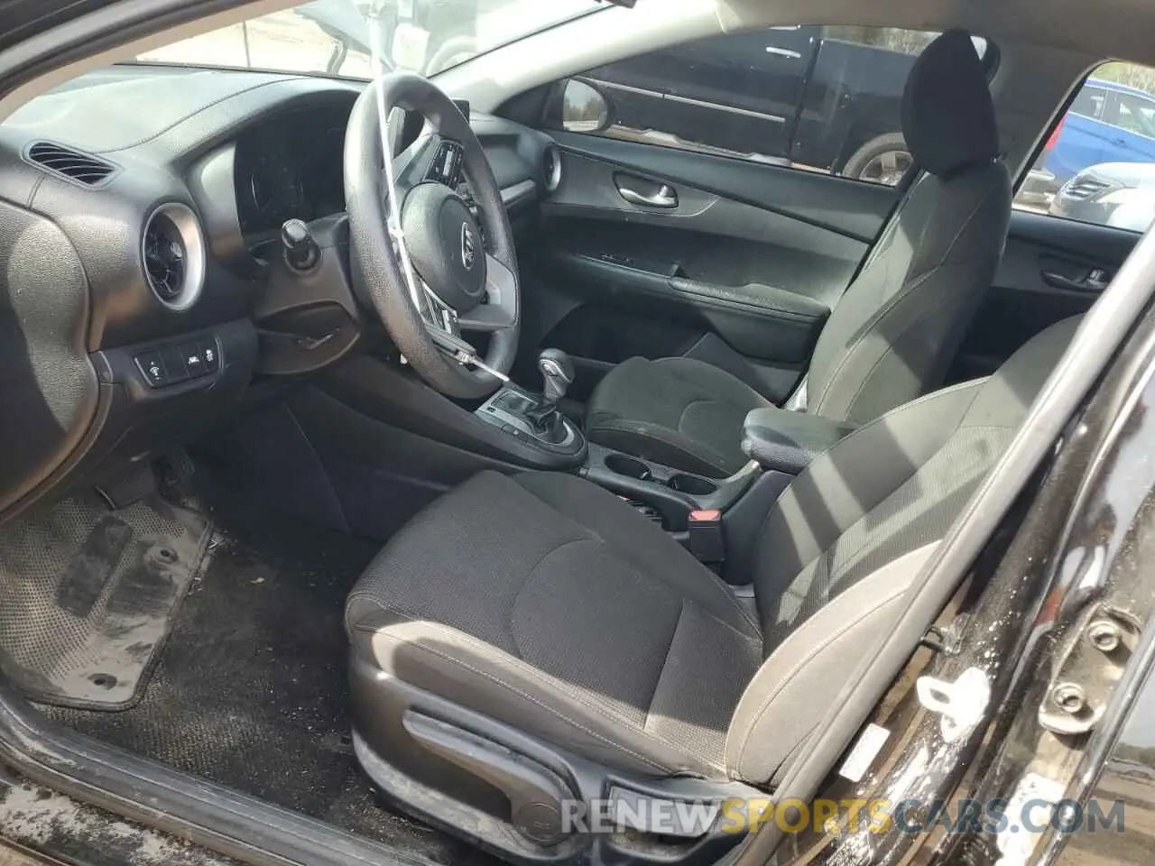 7 Photograph of a damaged car 3KPF24AD0LE227570 KIA FORTE 2020