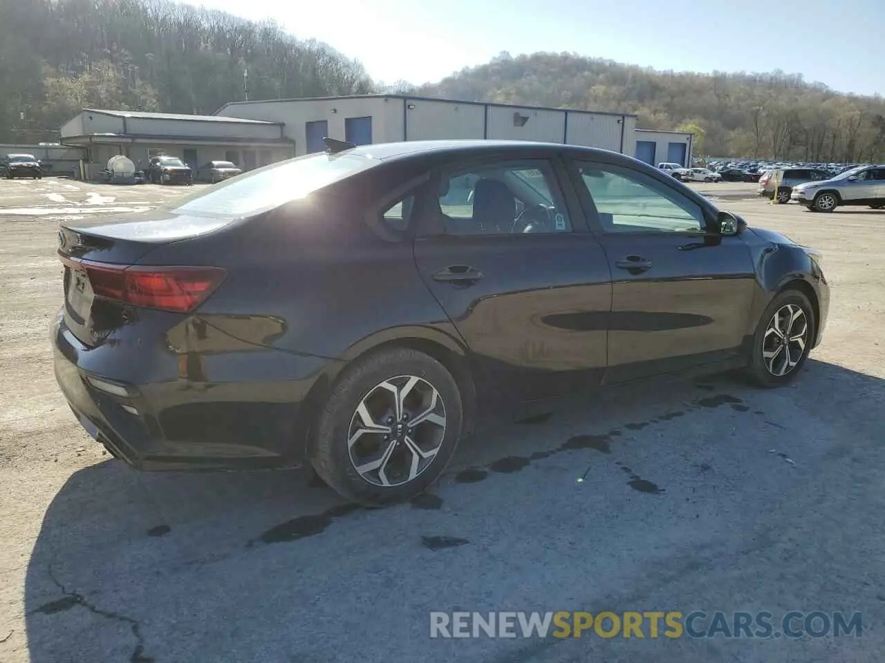 3 Photograph of a damaged car 3KPF24AD0LE229156 KIA FORTE 2020
