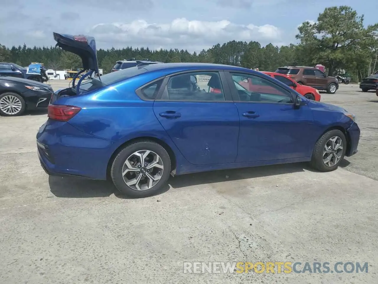 3 Photograph of a damaged car 3KPF24AD0LE232719 KIA FORTE 2020