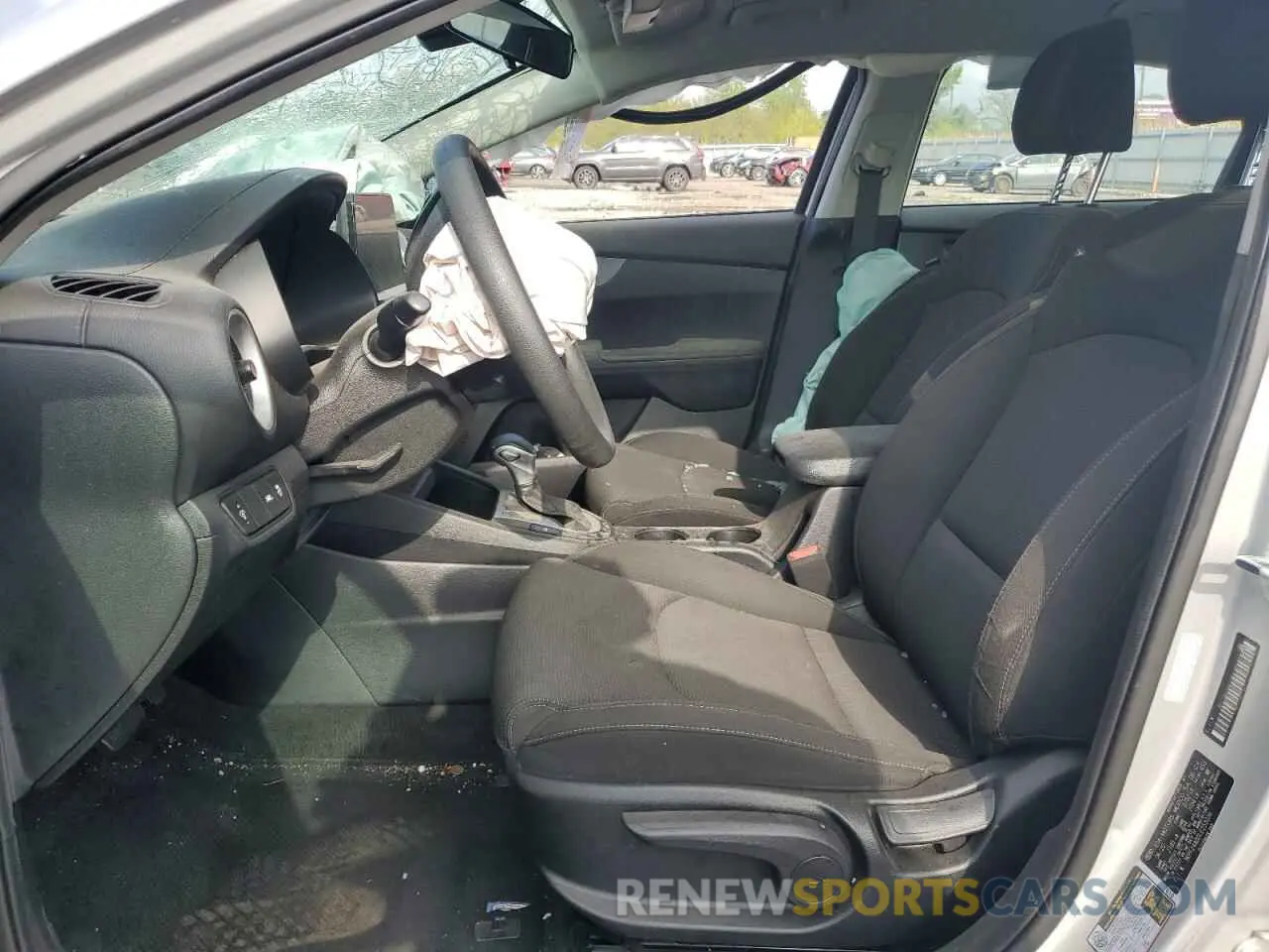 7 Photograph of a damaged car 3KPF24AD0LE253036 KIA FORTE 2020