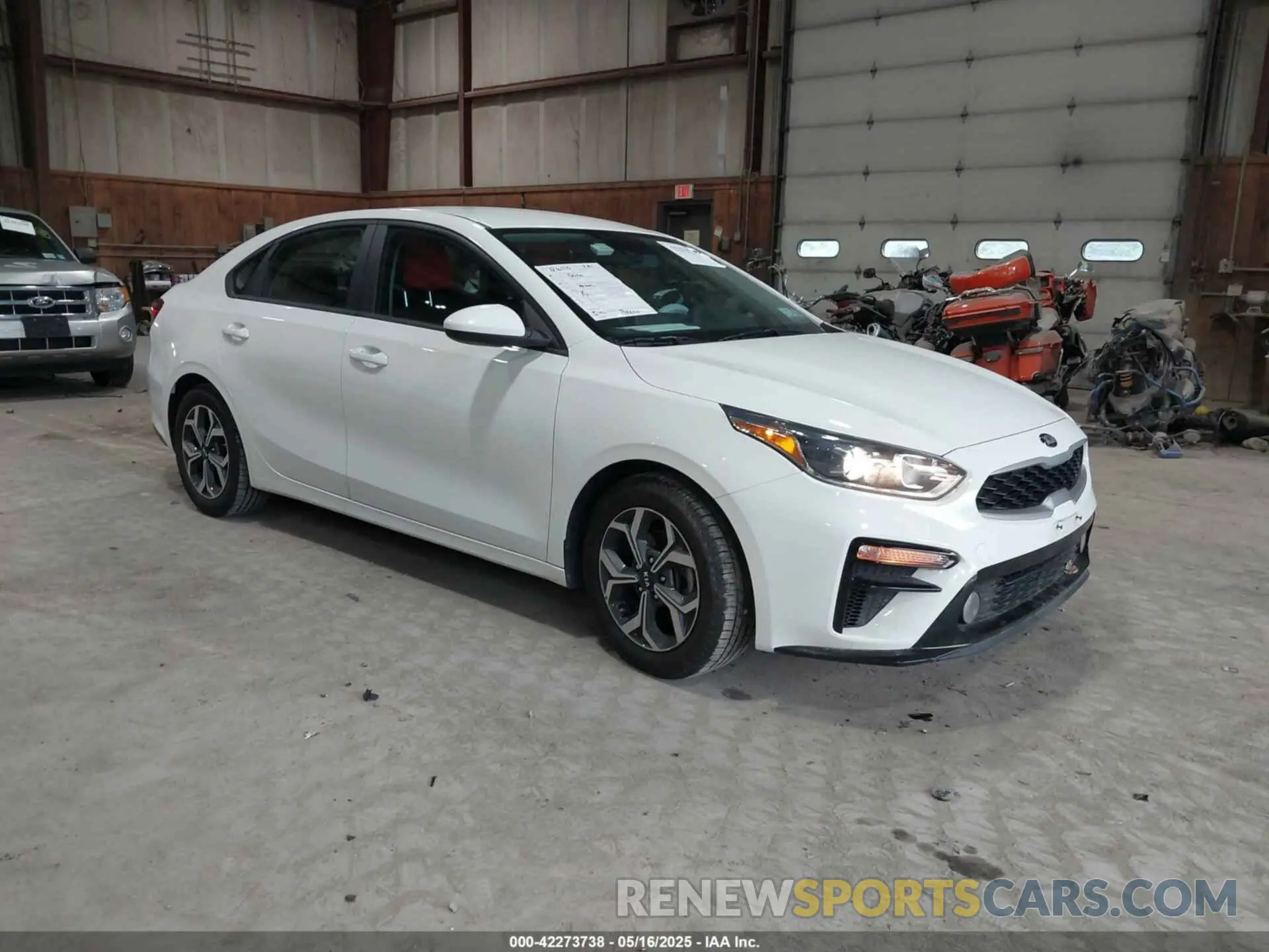1 Photograph of a damaged car 3KPF24AD0LE255174 KIA FORTE 2020